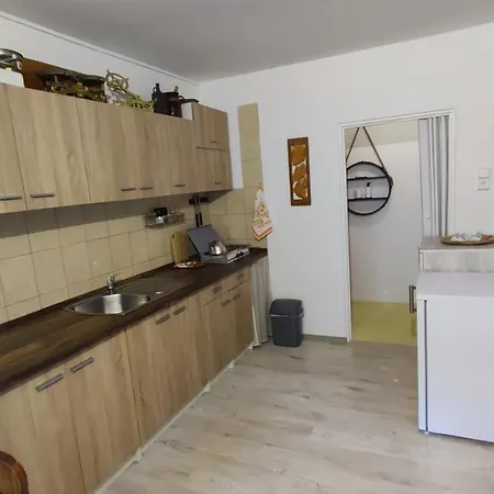 Holiday home Na Samote U Lesa *